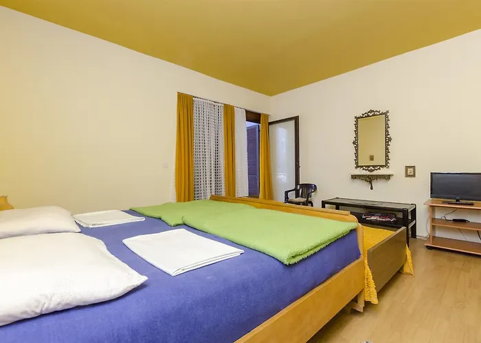 Franciska * Brodarica (Sibenik-Knin)